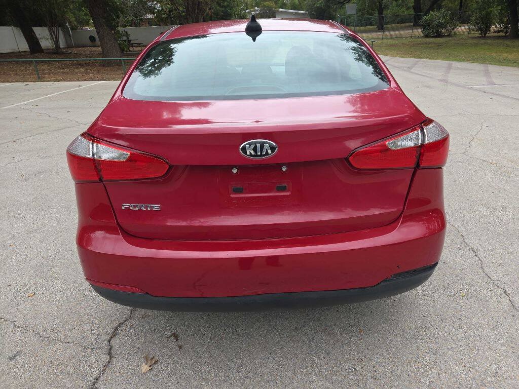 Used 2016 Kia Forte LX FWD image 5