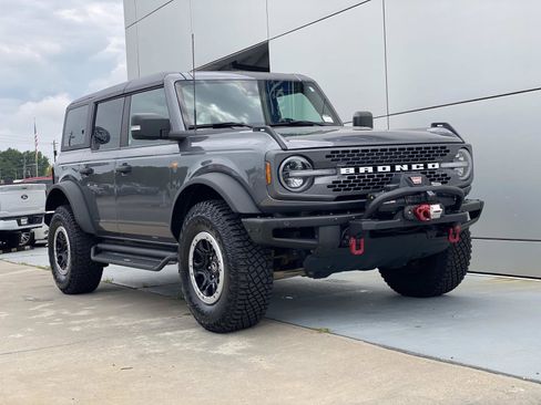 Used 2022 Ford Bronco Badlands w/ Sasquatch Package AWD/4WD image 1