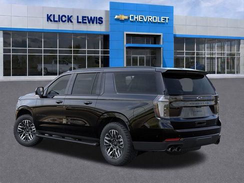 New 2026 Chevrolet Suburban Z71 w/ Comfort Package AWD/4WD image 3