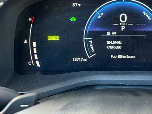 Used 2025 Toyota Camry SE image 37