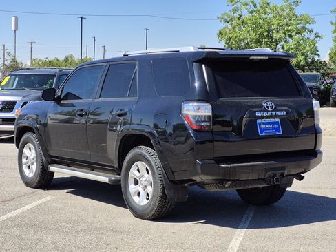 Used 2015 Toyota 4Runner SR5 RWD image 4