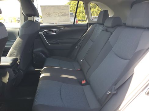 Used 2025 Toyota RAV4 XLE image 10
