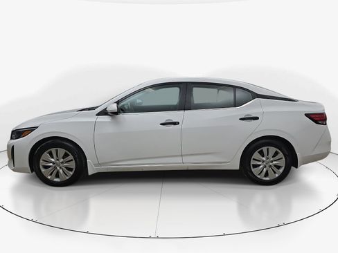 Used 2025 Nissan Sentra S FWD image 7