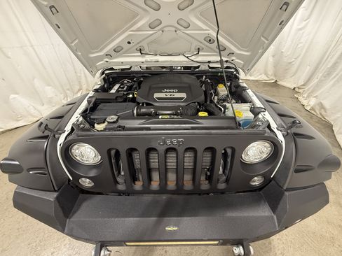 Used 2017 Jeep Wrangler Unlimited Sport w/ Connectivity Group image 19