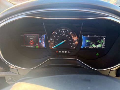 Used 2018 Ford Fusion S image 18