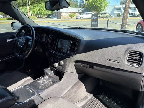 Used 2015 Dodge Charger SE w/ Sport Appearance Group RWD image 16