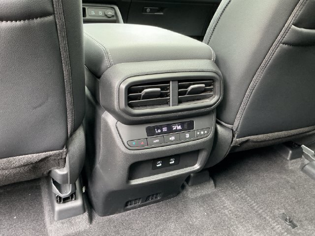 New 2026 Honda Pilot Touring image 12