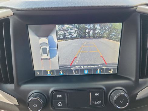 Used 2019 GMC Terrain Denali w/ Advanced Safety Package image 18