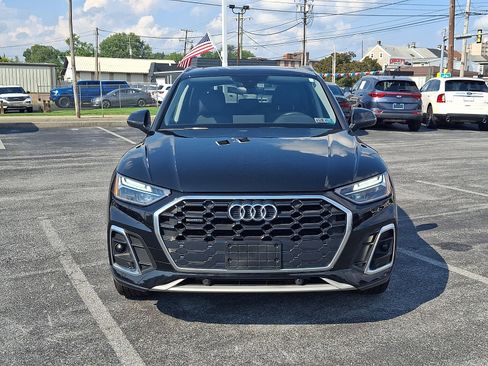 Used 2023 Audi Q5 2.0T Premium w/ Convenience Package AWD/4WD image 2