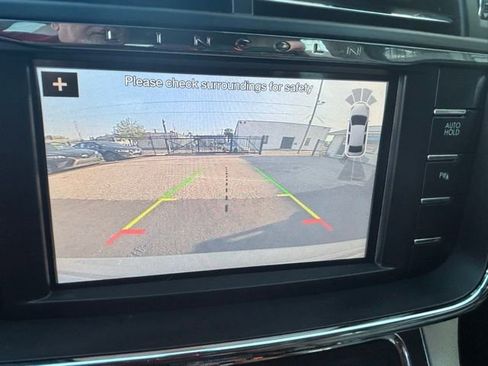 Used 2017 Lincoln Continental Premiere image 29