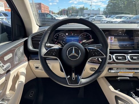 New 2026 Mercedes-Benz GLS 450 4MATIC image 21