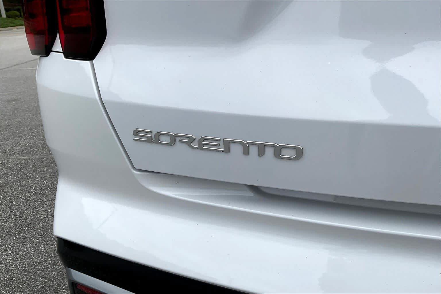 Used 2023 Kia Sorento EX w/ Panoramic Sunroof Package FWD image 31