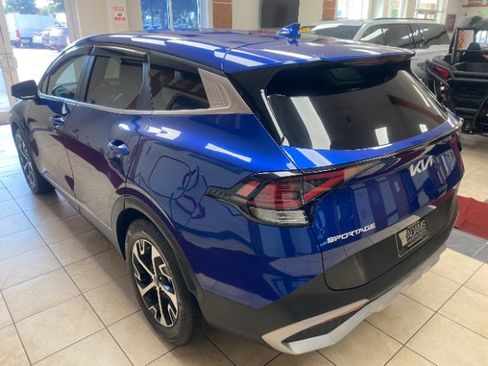 Used 2023 Kia Sportage EX FWD image 5