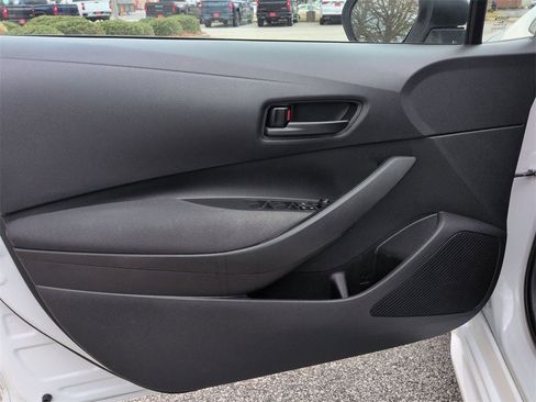 Used 2022 Toyota Corolla LE image 13