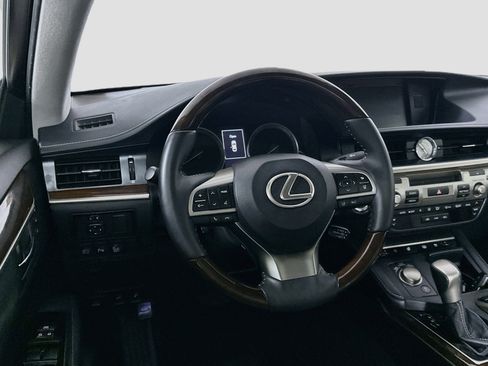 Used 2017 Lexus ES 350 w/ Luxury Package FWD image 18