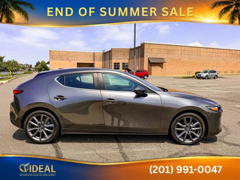 Used 2023 MAZDA MAZDA3 s FWD image 8