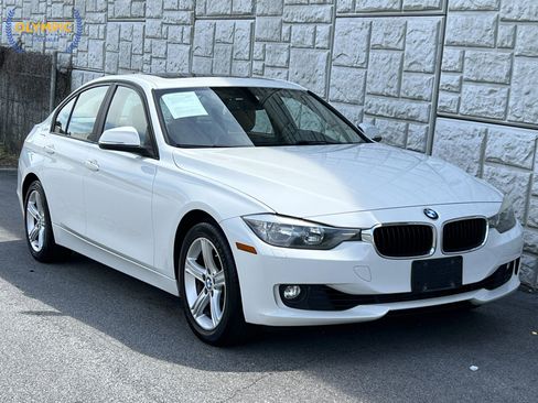 Used 2014 BMW 328i xDrive Sedan AWD/4WD image 3