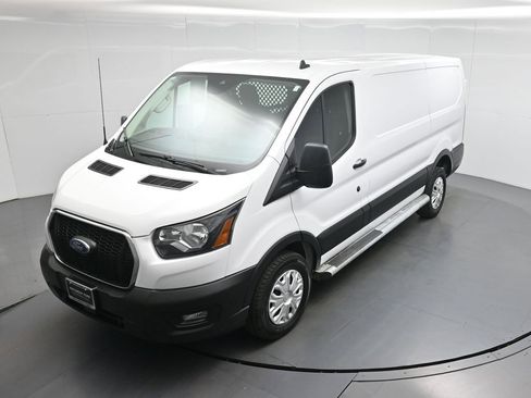 Certified 2023 Ford Transit 250 Low Roof w/ Exterior Upgrade Package image 39