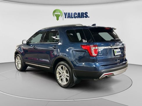 Used 2016 Ford Explorer XLT w/ Equipment Group 202A image 3