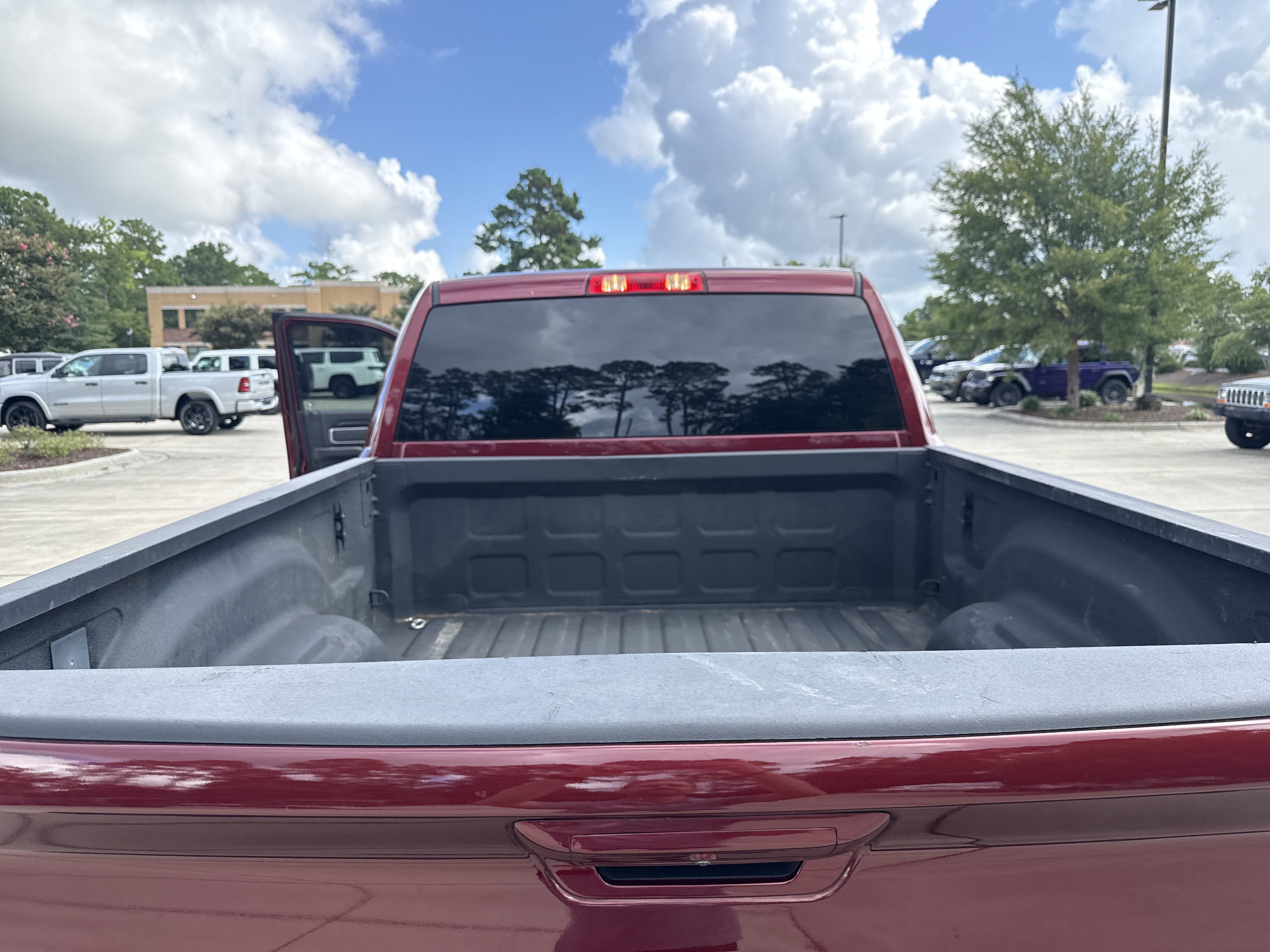 Used 2021 RAM 2500 Big Horn w/ Night Edition AWD/4WD image 31