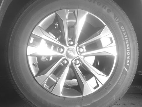 Used 2025 Chevrolet Equinox LT FWD image 12
