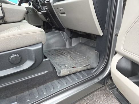 Used 2020 Ford F150 XLT w/ Heavy-Duty Payload Package AWD/4WD image 15
