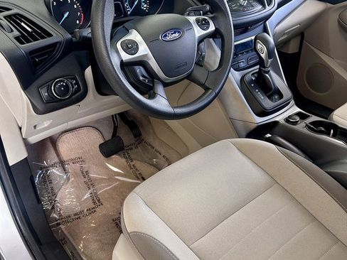 Used 2014 Ford Escape SE w/ Equipment Group 201A FWD image 12