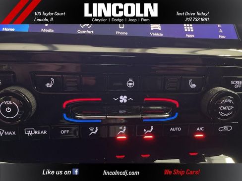 New 2025 Jeep Grand Cherokee Limited w/ Black Appearance Package image 30