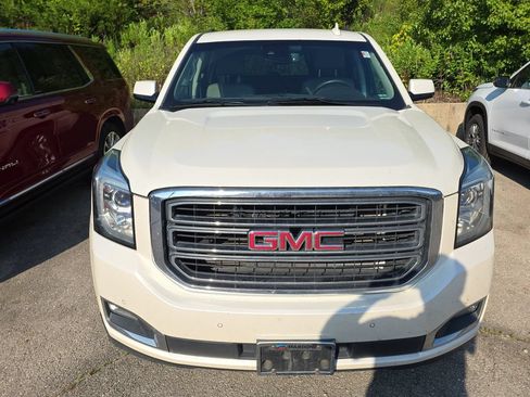 Used 2015 GMC Yukon XL SLT w/ HD Trailering Package AWD/4WD image 2
