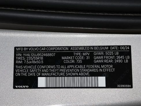 Used 2025 Volvo XC40 B5 Core AWD/4WD image 36