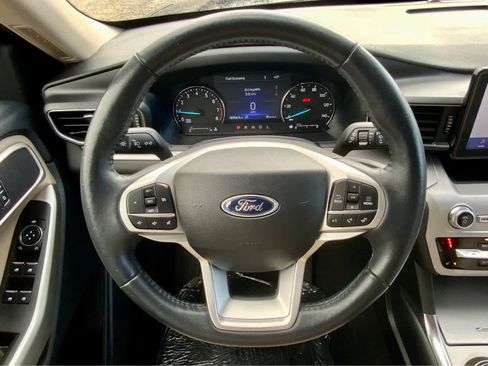 Used 2023 Ford Explorer XLT w/ Equipment Group 202A image 38