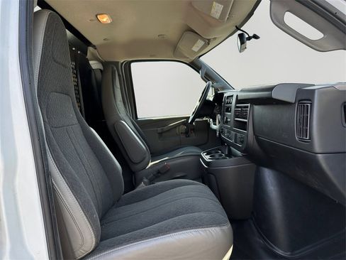 Used 2024 Chevrolet Express 2500 w/ Driver Convenience Package image 12