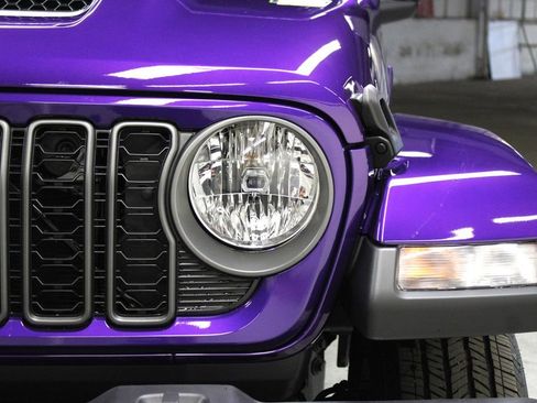 New 2026 Jeep Gladiator Sport image 30