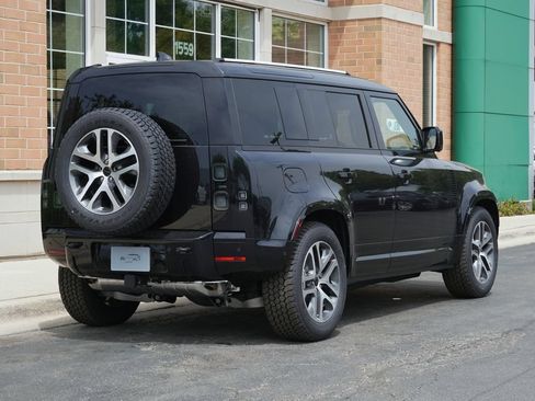 Used 2026 Land Rover Defender 110 X-Dynamic SE AWD/4WD image 6