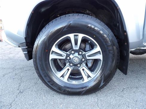 Used 2019 Toyota Tacoma TRD Sport image 22