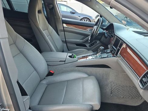 Used 2013 Porsche Panamera image 6