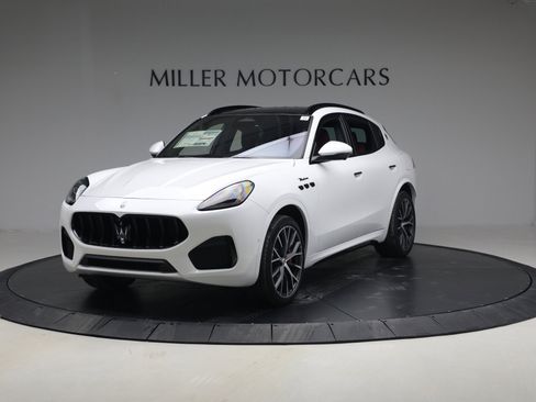 New 2026 Maserati Grecale Modena image 2