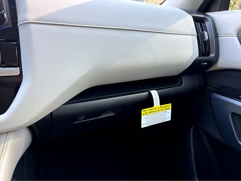 New 2026 Nissan Pathfinder SL image 20