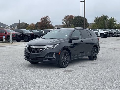 Used 2022 Chevrolet Equinox RS image 3