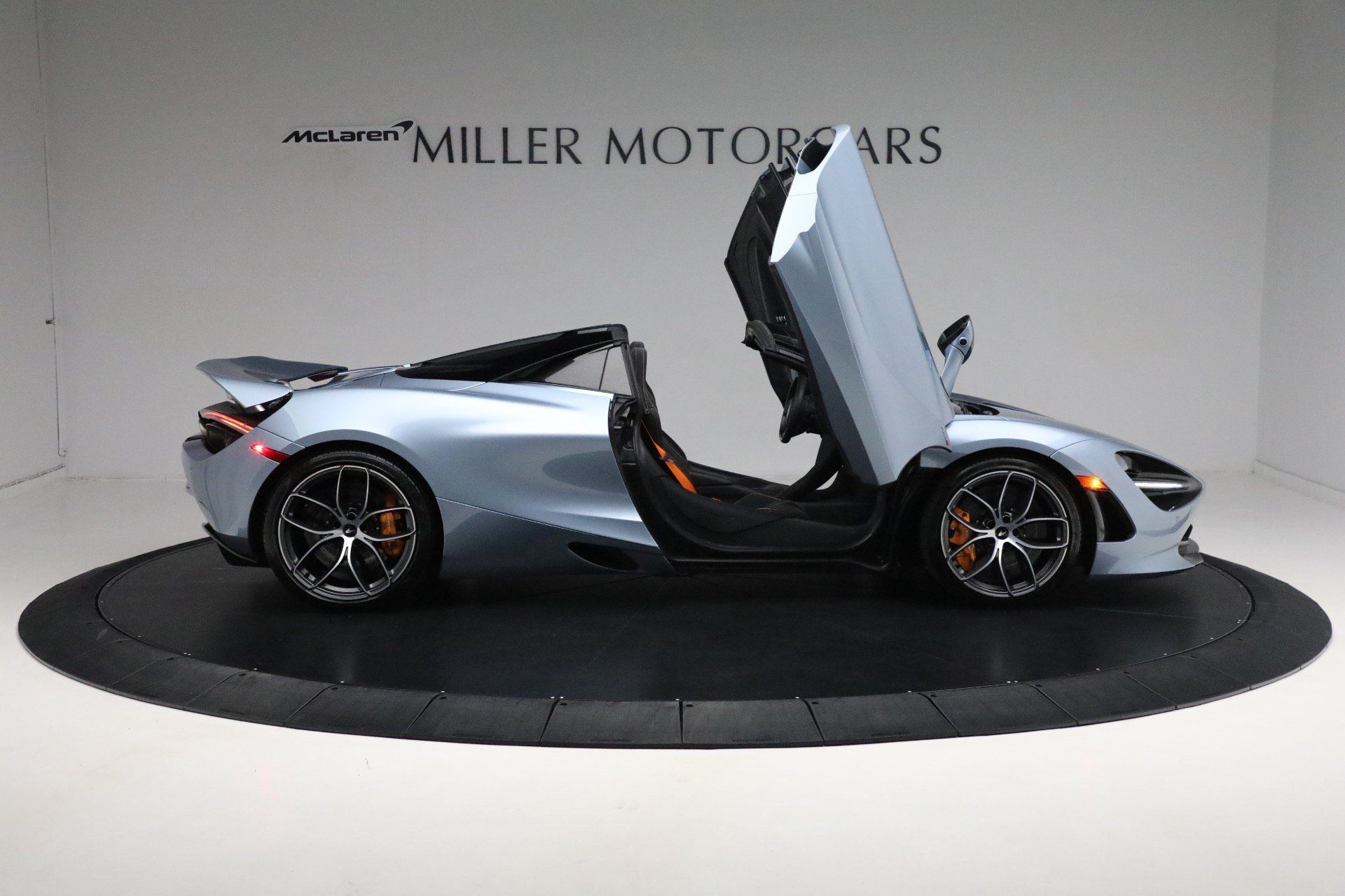 Used 2023 McLaren 720S Performance RWD image 22