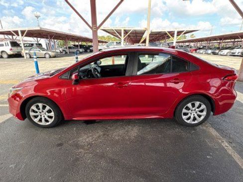 Used 2020 Toyota Corolla LE FWD image 4