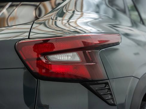 New 2026 Chevrolet Trax LT w/ Sunroof Package FWD image 8