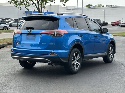 Used 2018 Toyota RAV4 XLE image 12