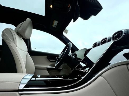 Certified 2026 Mercedes-Benz GLC 300 4MATIC image 17