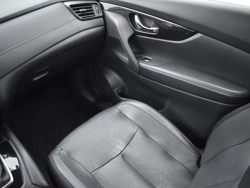 Used 2019 Nissan Rogue SL w/ Premium Package image 21