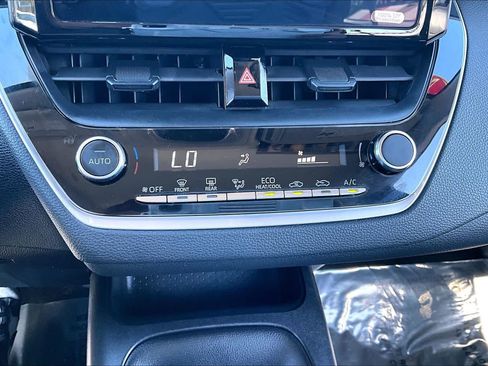 Used 2023 Toyota Corolla LE FWD image 33