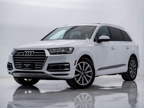 Used 2019 Audi Q7 3.0T Prestige w/ Prestige Package image 1