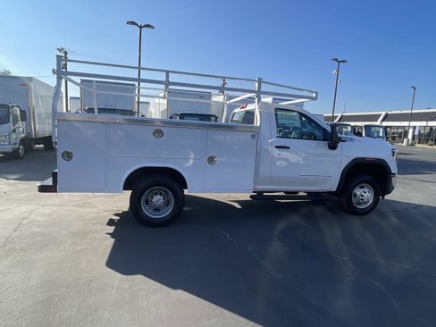 New 2024 GMC Sierra 3500 Pro image 4