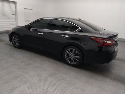Used 2018 Nissan Altima 2.5 SR w/ SR Special Edition FWD image 3