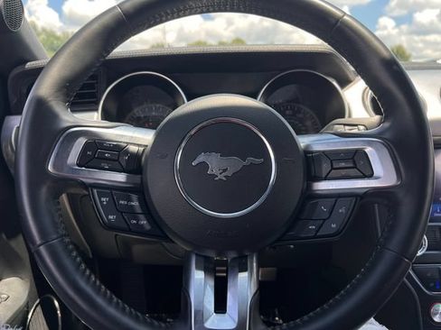 Used 2022 Ford Mustang Premium RWD image 15